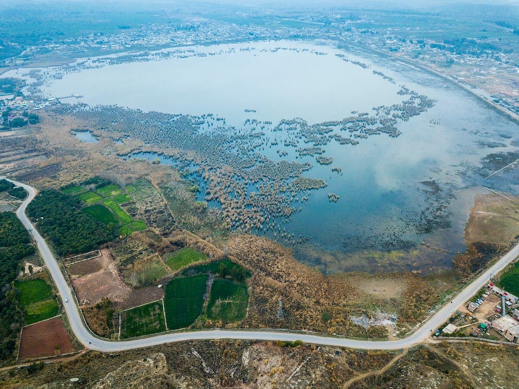 Kallar Kahar Lake