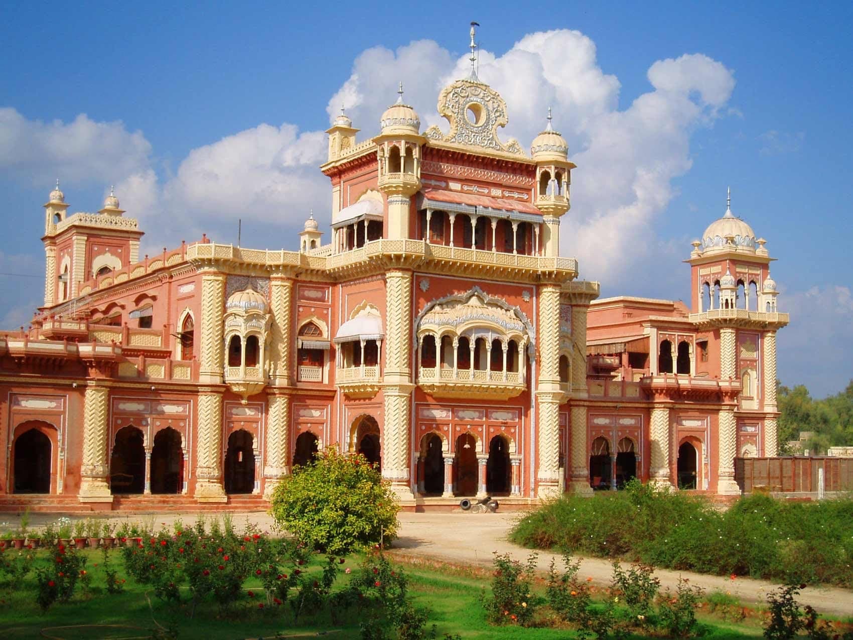 Faiz Mahal