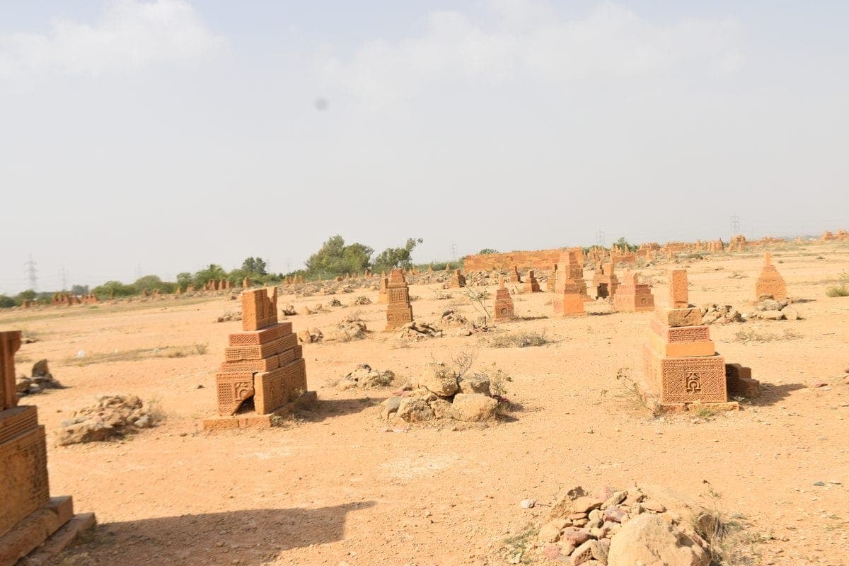 Lakho Shaikh (Graveyard)
