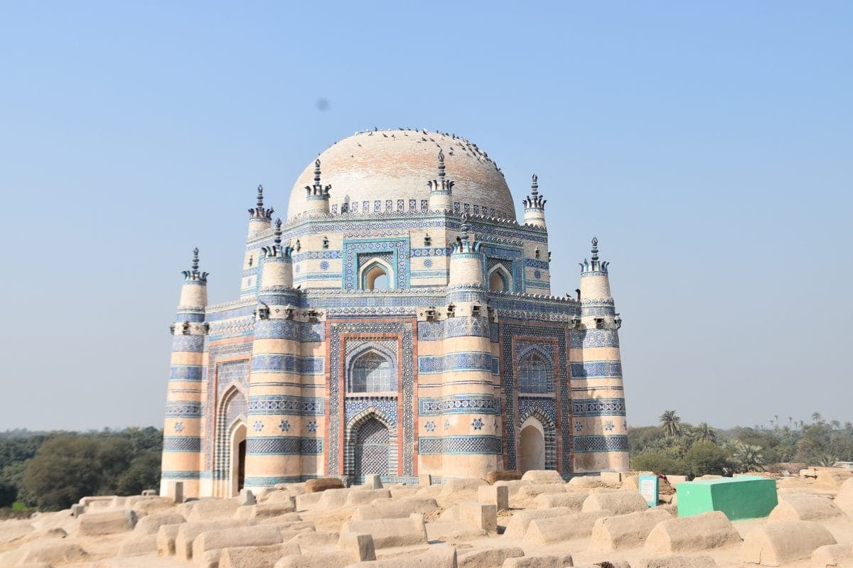 Tomb of Bibi Jawindi